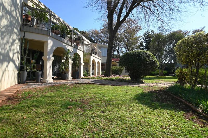 To Let 2 Bedroom Property for Rent in Bryanston Gauteng