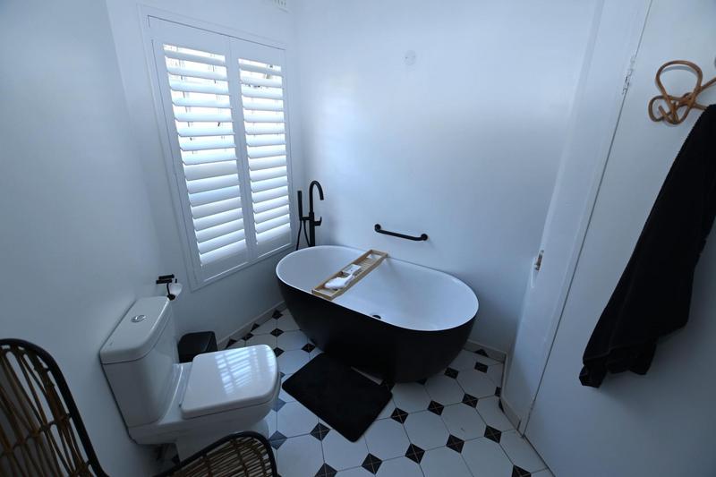To Let 2 Bedroom Property for Rent in Bryanston Gauteng