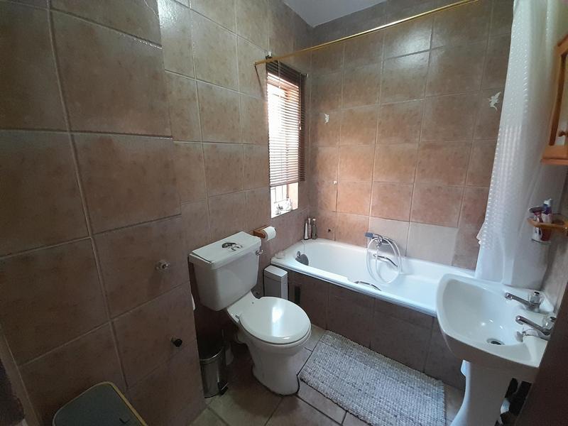2 Bedroom Property for Sale in Clubview Gauteng