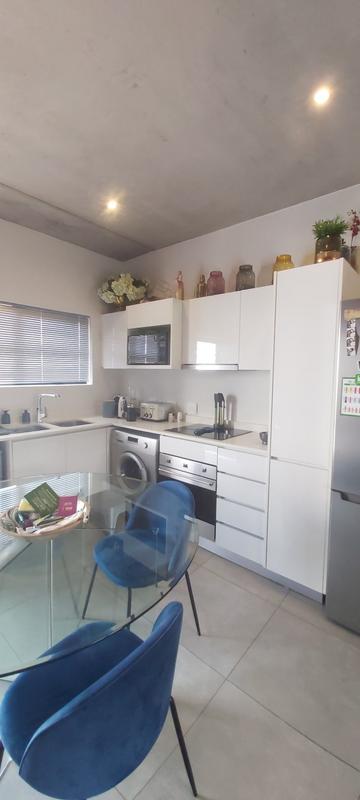 To Let 1 Bedroom Property for Rent in Melrose North Gauteng