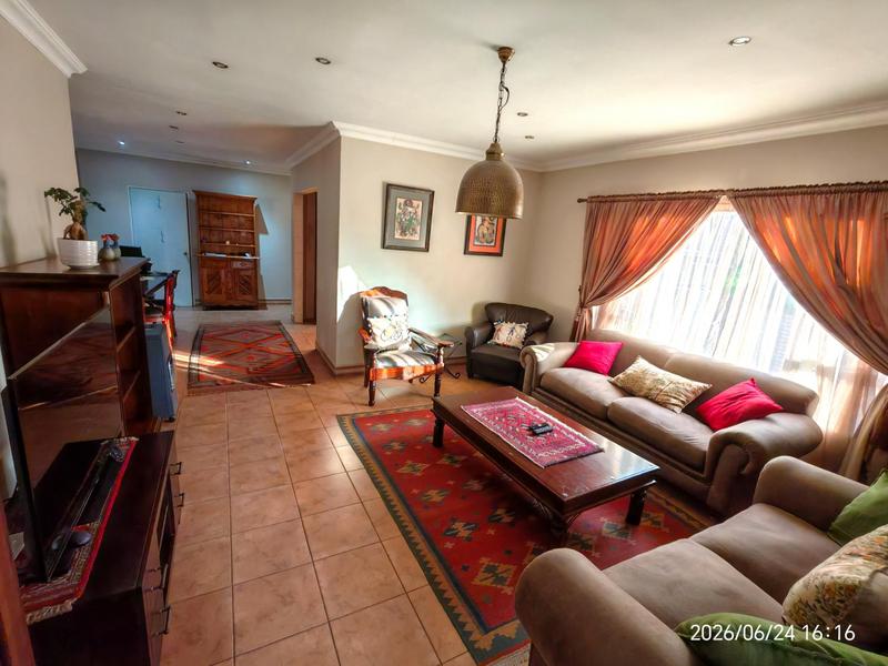 To Let 3 Bedroom Property for Rent in Eldoraigne Gauteng