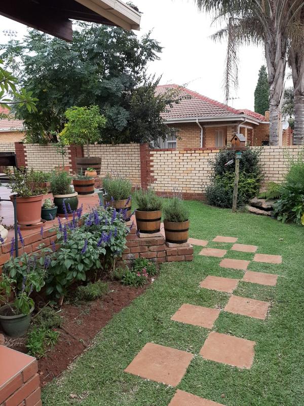 To Let 3 Bedroom Property for Rent in Eldoraigne Gauteng