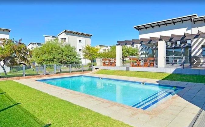 To Let 2 Bedroom Property for Rent in Dainfern Gauteng