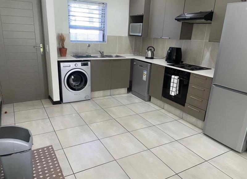 To Let 2 Bedroom Property for Rent in Lonehill Gauteng