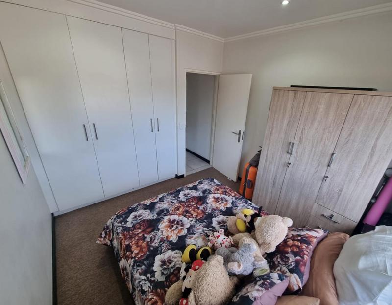 To Let 2 Bedroom Property for Rent in Lonehill Gauteng