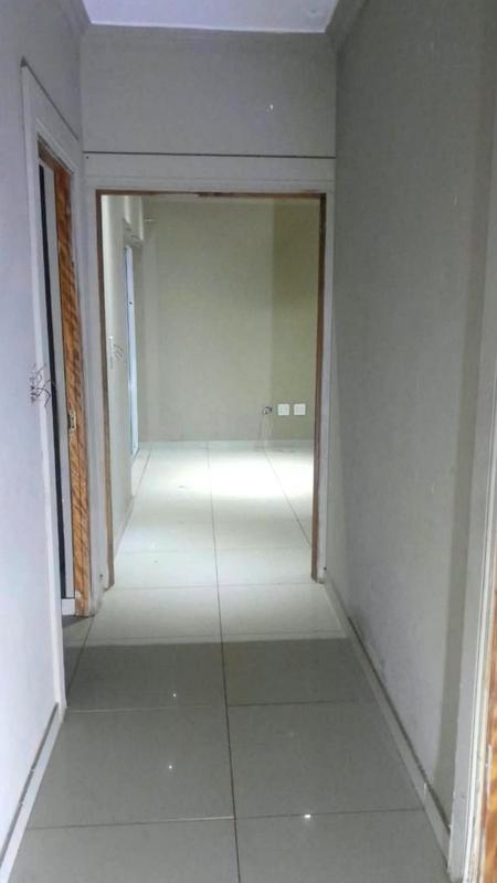 To Let 2 Bedroom Property for Rent in Florida Gauteng