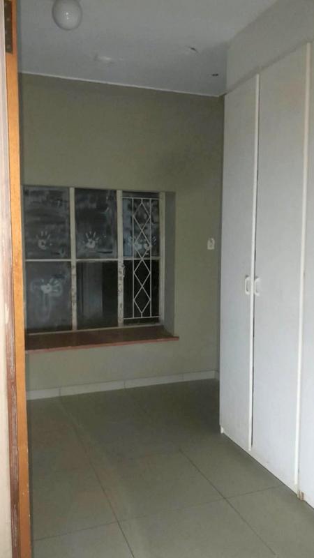 To Let 2 Bedroom Property for Rent in Florida Gauteng