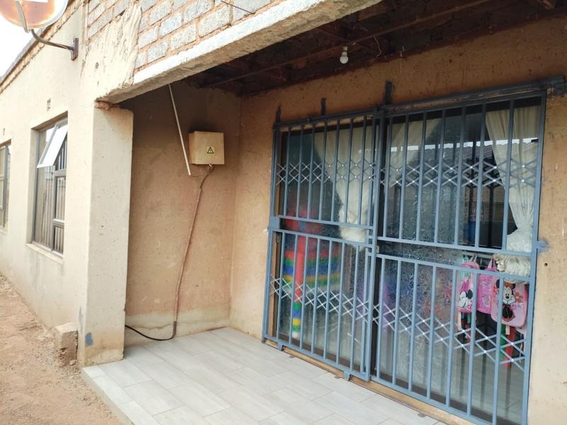 2 Bedroom Property for Sale in Rondebult Gauteng