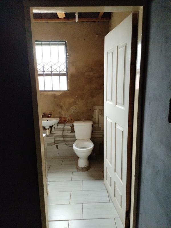 2 Bedroom Property for Sale in Rondebult Gauteng