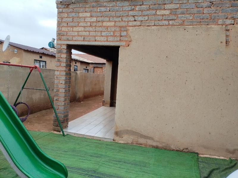2 Bedroom Property for Sale in Rondebult Gauteng