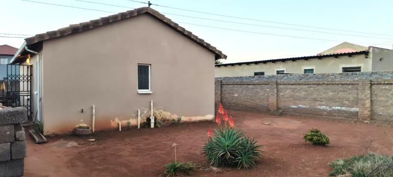 3 Bedroom Property for Sale in Protea Glen Gauteng