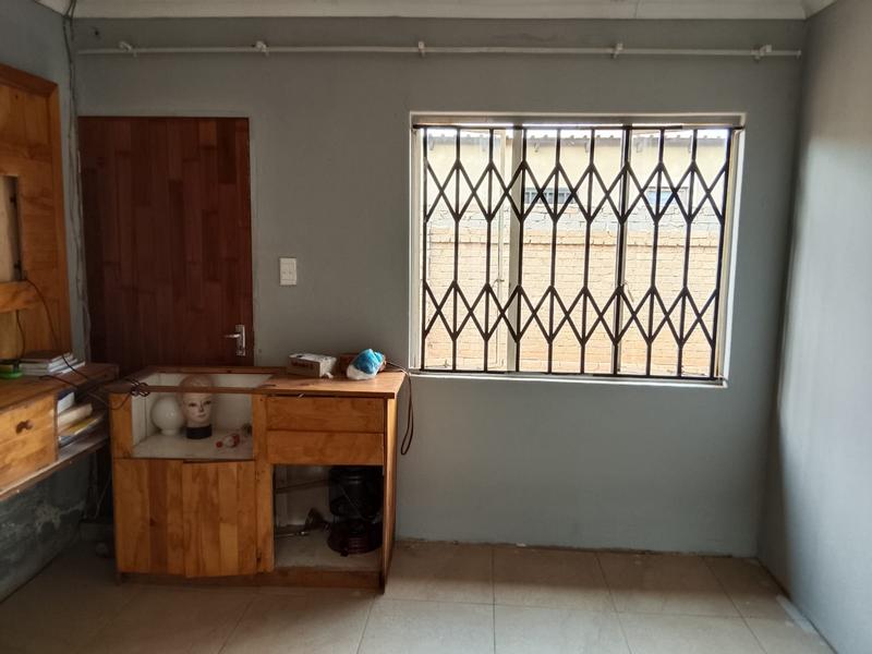 3 Bedroom Property for Sale in Protea Glen Gauteng