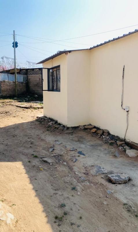 2 Bedroom Property for Sale in Olievenhoutbosch Gauteng