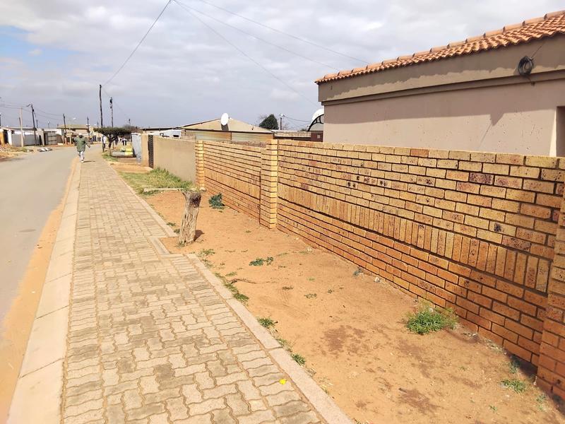 3 Bedroom Property for Sale in Bram Fischerville Gauteng