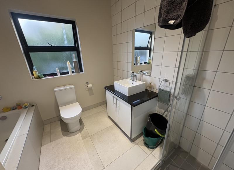 To Let 2 Bedroom Property for Rent in Glenhazel Gauteng