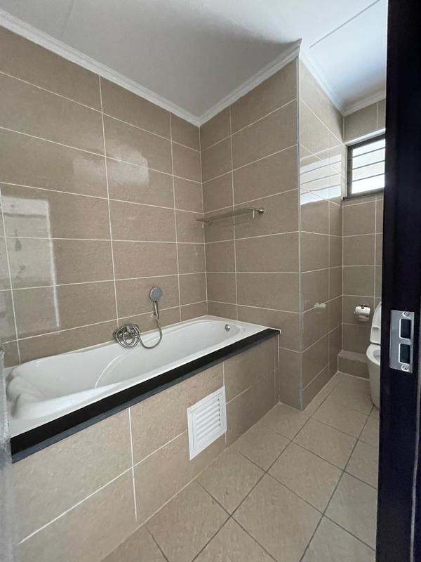 To Let 3 Bedroom Property for Rent in Broadacres Gauteng