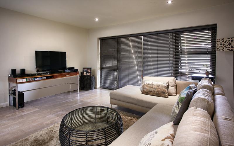 To Let 2 Bedroom Property for Rent in Sandown Gauteng