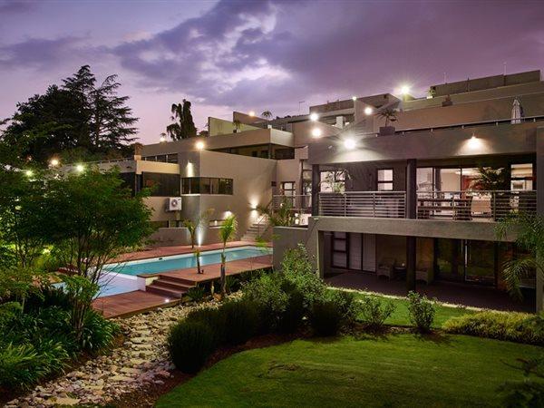 To Let 2 Bedroom Property for Rent in Sandown Gauteng