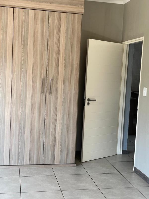 2 Bedroom Property for Sale in Victory Park Gauteng