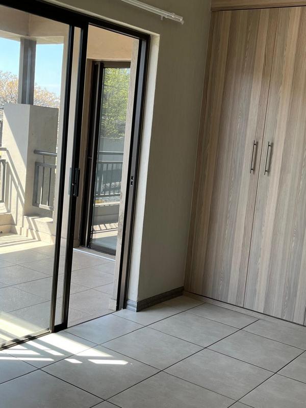 2 Bedroom Property for Sale in Victory Park Gauteng