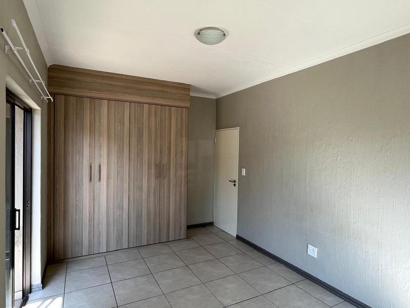 2 Bedroom Property for Sale in Victory Park Gauteng