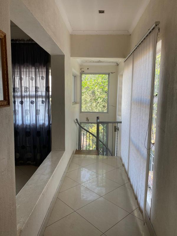 5 Bedroom Property for Sale in Erasmia Gauteng