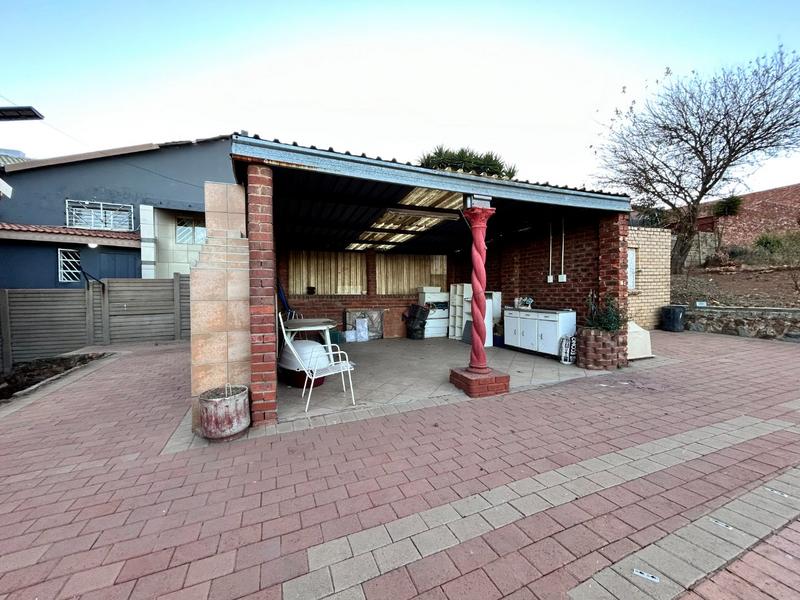 5 Bedroom Property for Sale in Erasmia Gauteng