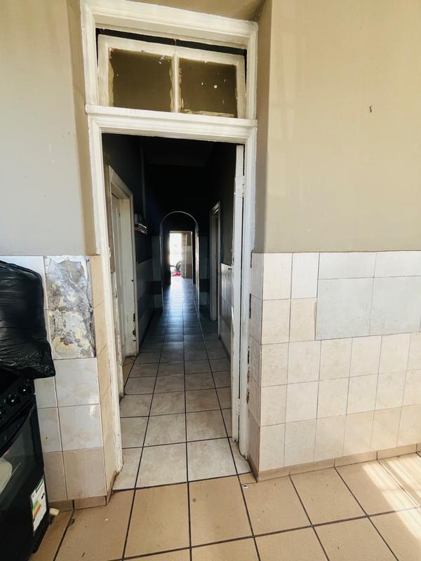 8 Bedroom Property for Sale in Geduld Gauteng