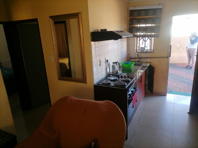 2 Bedroom Property for Sale in Protea Glen Gauteng