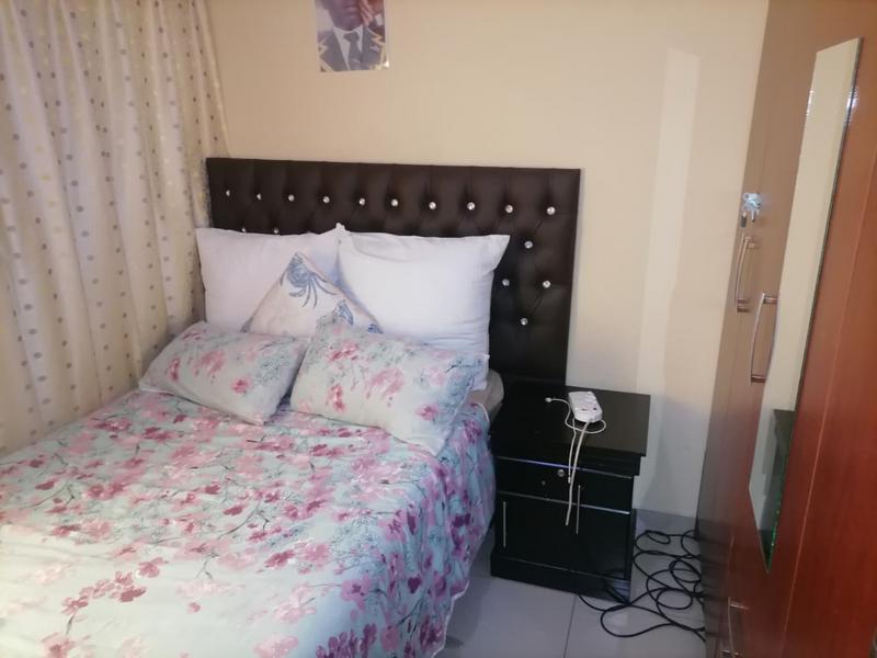 2 Bedroom Property for Sale in Protea Glen Gauteng