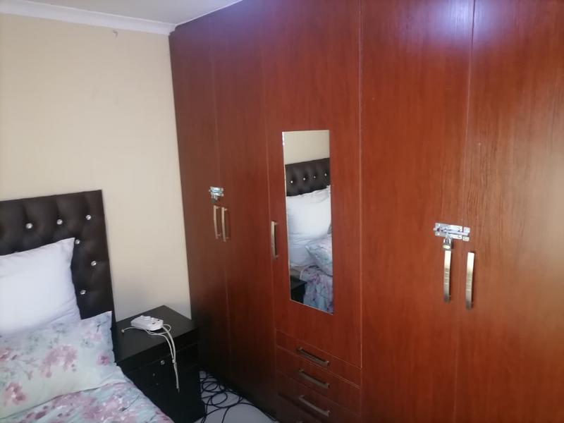 2 Bedroom Property for Sale in Protea Glen Gauteng