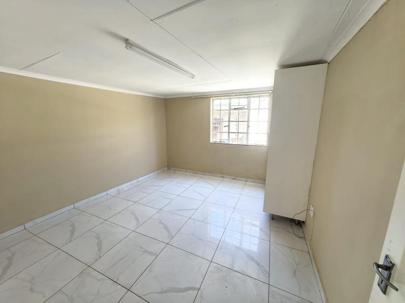 To Let 1 Bedroom Property for Rent in Wychwood Gauteng