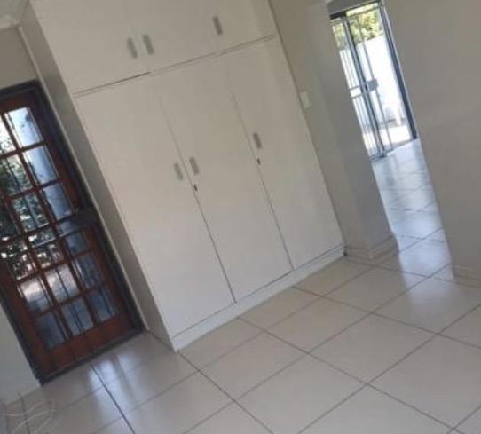 To Let 1 Bedroom Property for Rent in Sydenham Gauteng