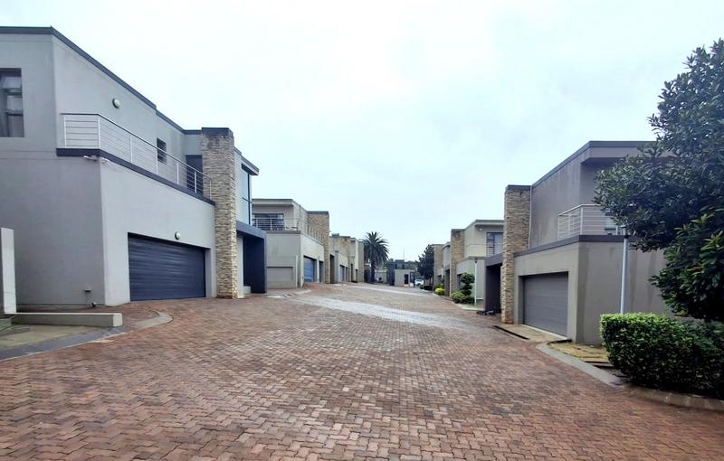 3 Bedroom Property for Sale in Bedfordview Gauteng