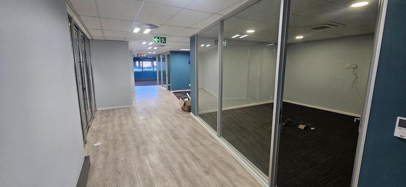 To Let Commercial Property for Rent in Vorna Valley Gauteng
