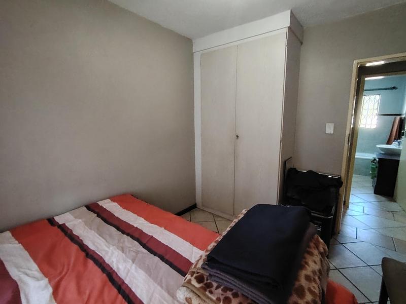 To Let 2 Bedroom Property for Rent in Monavoni Gauteng