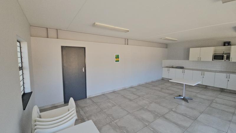 To Let Commercial Property for Rent in Randjespark Gauteng