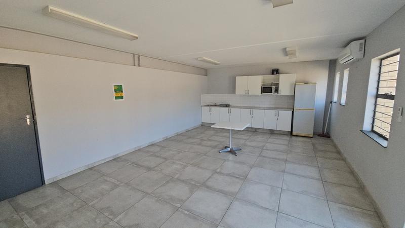 To Let Commercial Property for Rent in Randjespark Gauteng