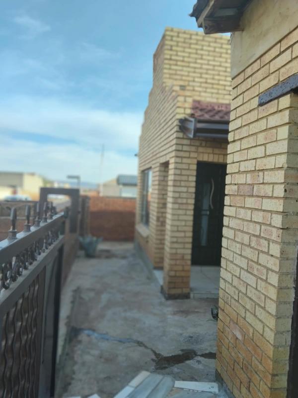 4 Bedroom Property for Sale in Vosloorus Gauteng