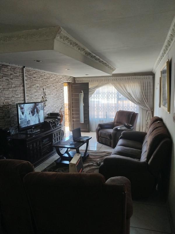 4 Bedroom Property for Sale in Vosloorus Gauteng