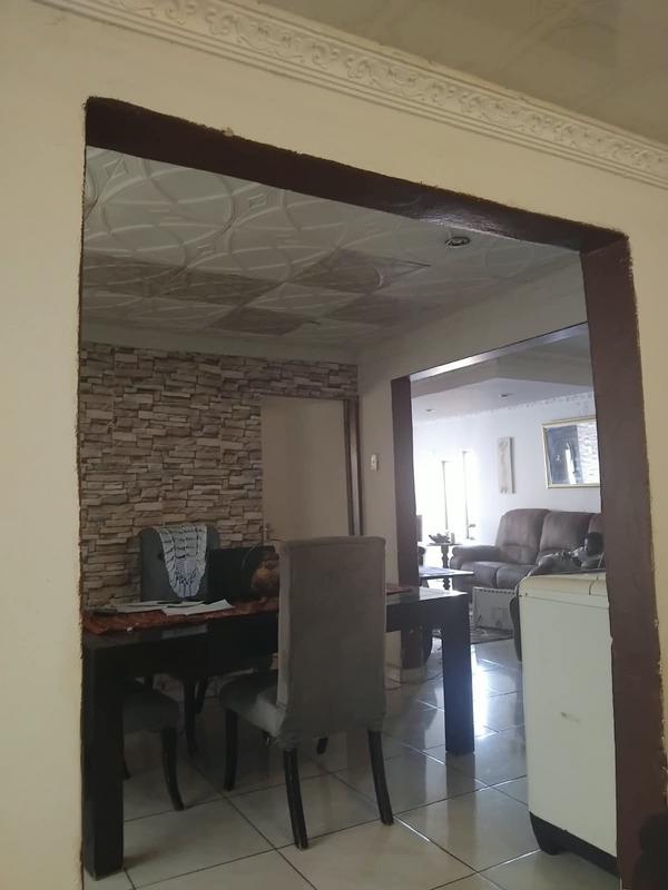 4 Bedroom Property for Sale in Vosloorus Gauteng