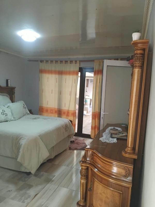 4 Bedroom Property for Sale in Vosloorus Gauteng