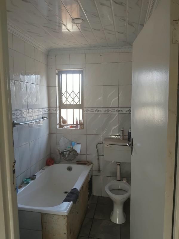4 Bedroom Property for Sale in Vosloorus Gauteng