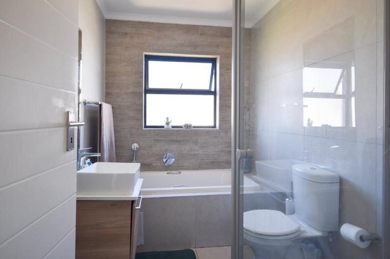 To Let 2 Bedroom Property for Rent in Golden Fields Estate Gauteng