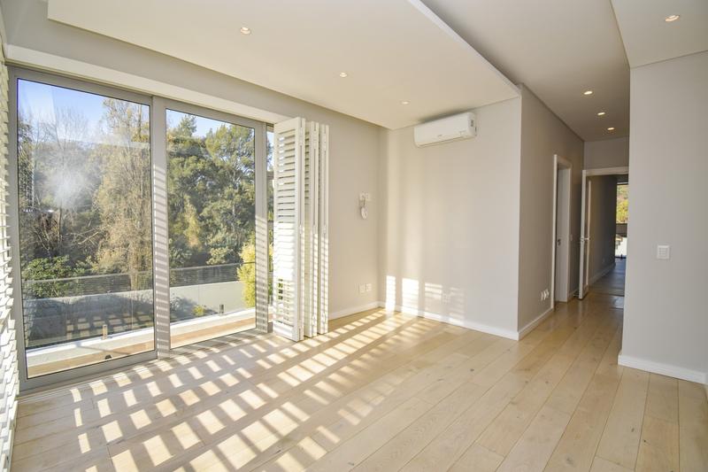 To Let 5 Bedroom Property for Rent in Hyde Park Gauteng