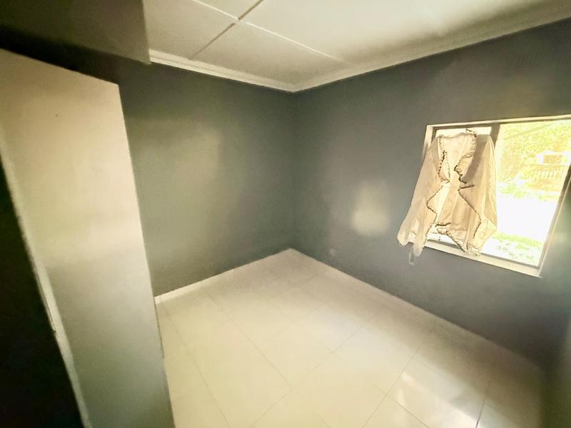 8 Bedroom Property for Sale in Vanderbijlpark Cw 6 Gauteng