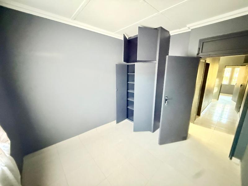 8 Bedroom Property for Sale in Vanderbijlpark Cw 6 Gauteng