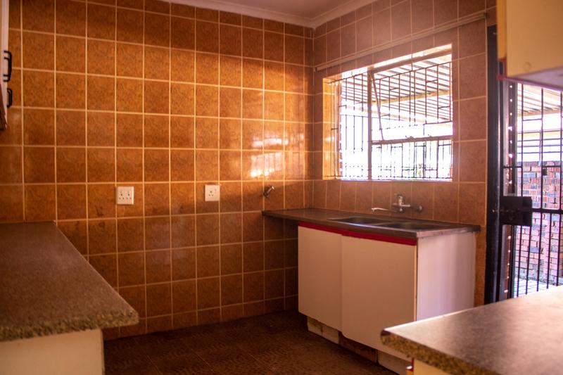 3 Bedroom Property for Sale in Zakariyya Park Gauteng