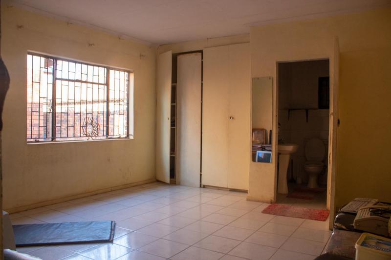 3 Bedroom Property for Sale in Zakariyya Park Gauteng