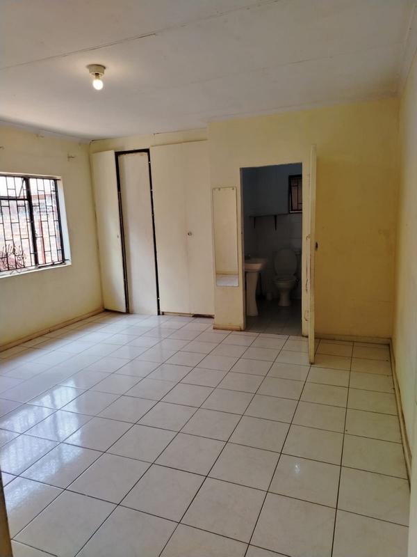 3 Bedroom Property for Sale in Zakariyya Park Gauteng